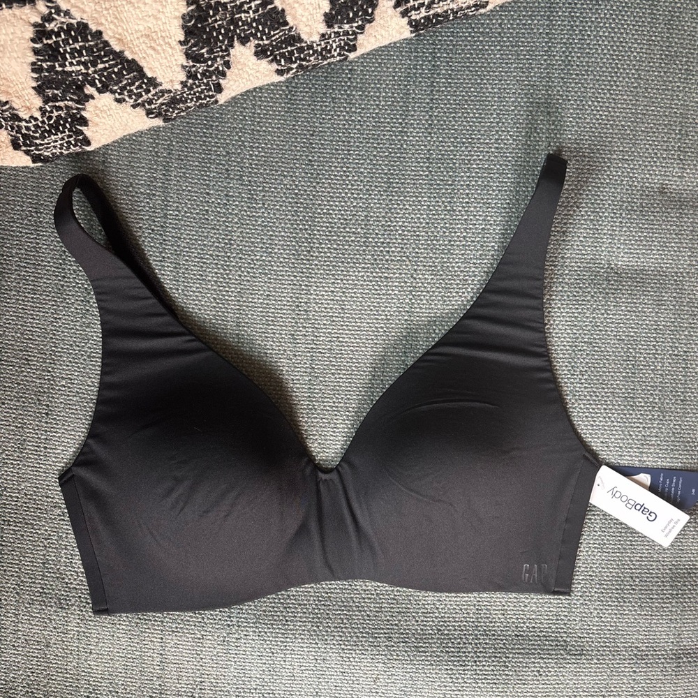 GAP Black Wirefree Seamless Bra